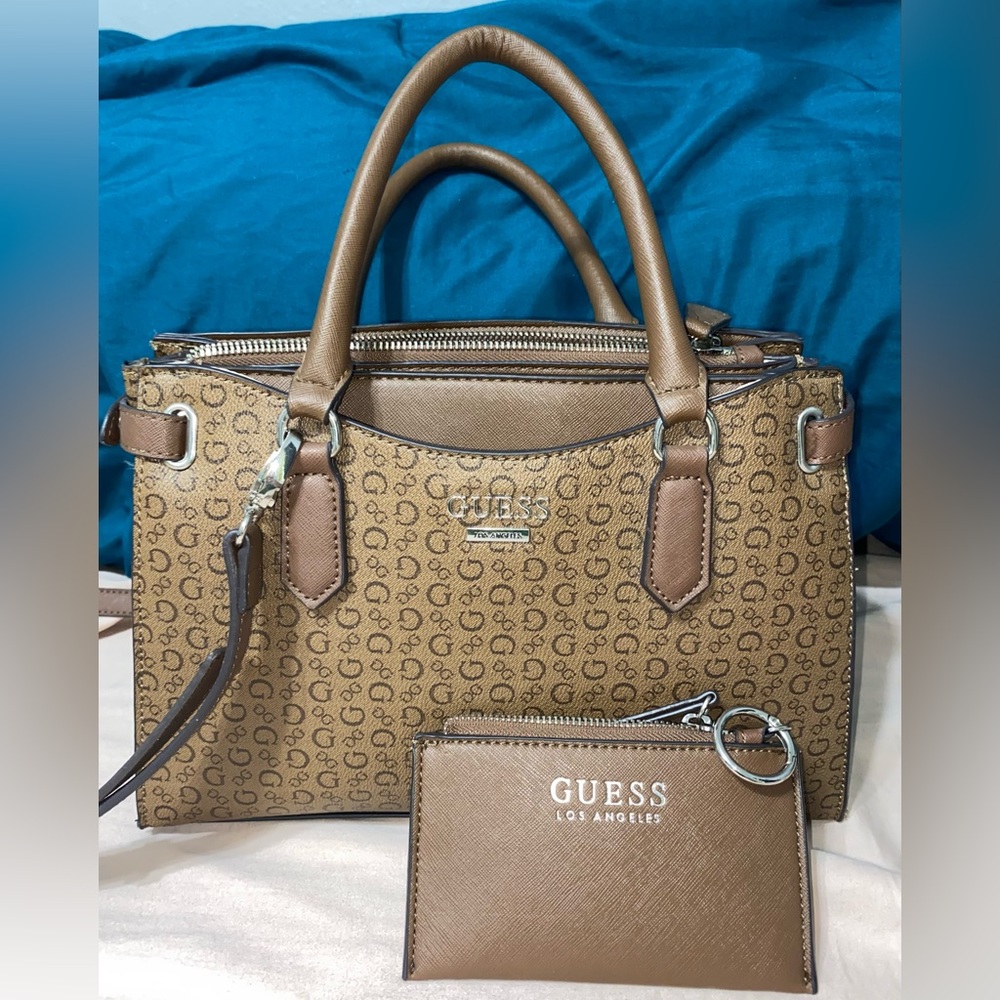 Guess Purse & Coin Wallet